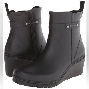 Tretorn Plask Mid Women's Black Wedge Waterproof Ankle Pull On Heels Size 41